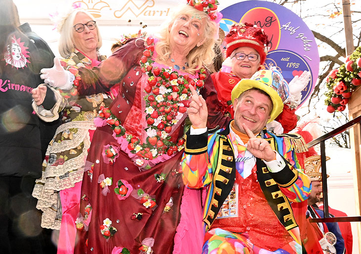 Tanzten wieder: Die Markweiber auf dem Vikualienplatz (©Foto: Ingrid Grossmann)